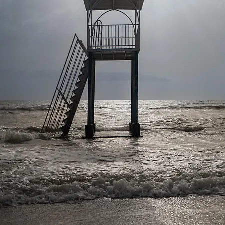 Апартаменты Dajmon Sea View *