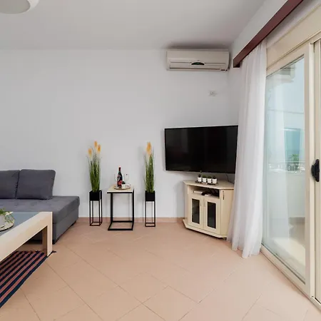 Dajmon Sea View Апартаменты