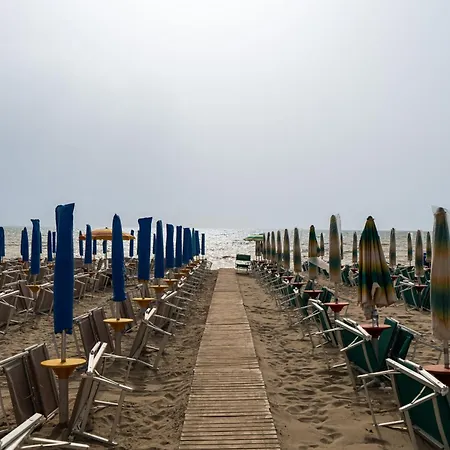 Dajmon Sea View Апартаменты *